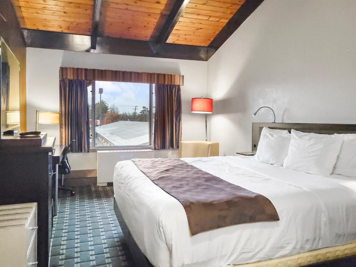 Americas Best Value Inn Hinckley Bagian luar foto